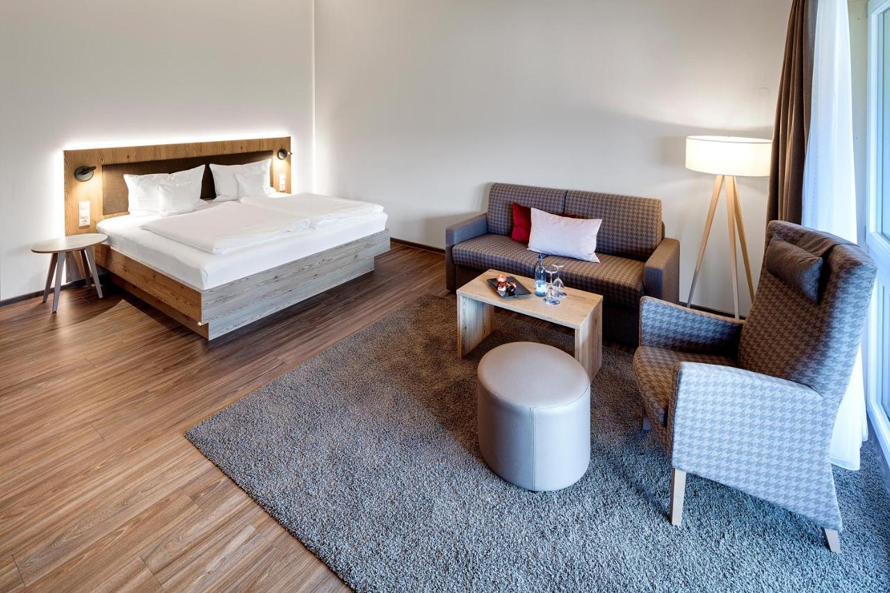 Large Double Room,940510744:JPEG